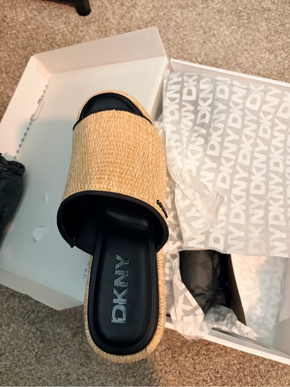 Dkny slides